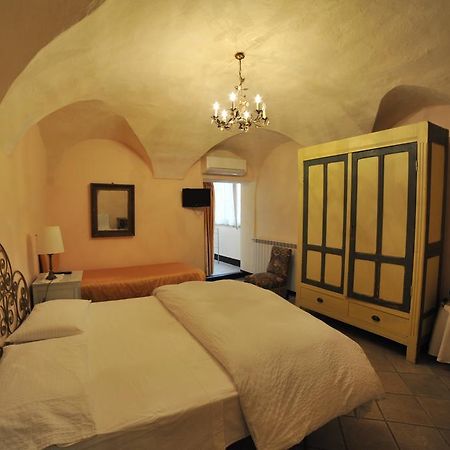 Erasmo Rooms & Breakfast Finale Ligure Exterior foto